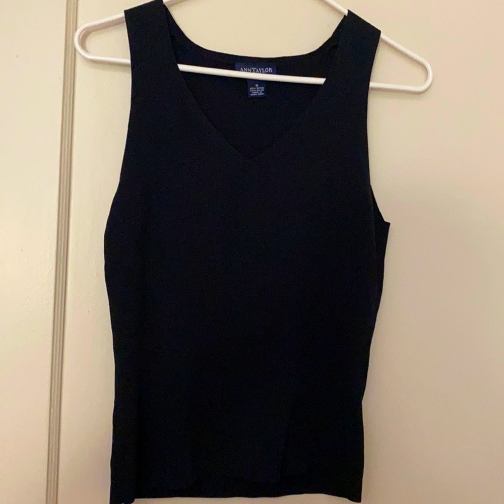 Ann Taylor black v neck top size: M